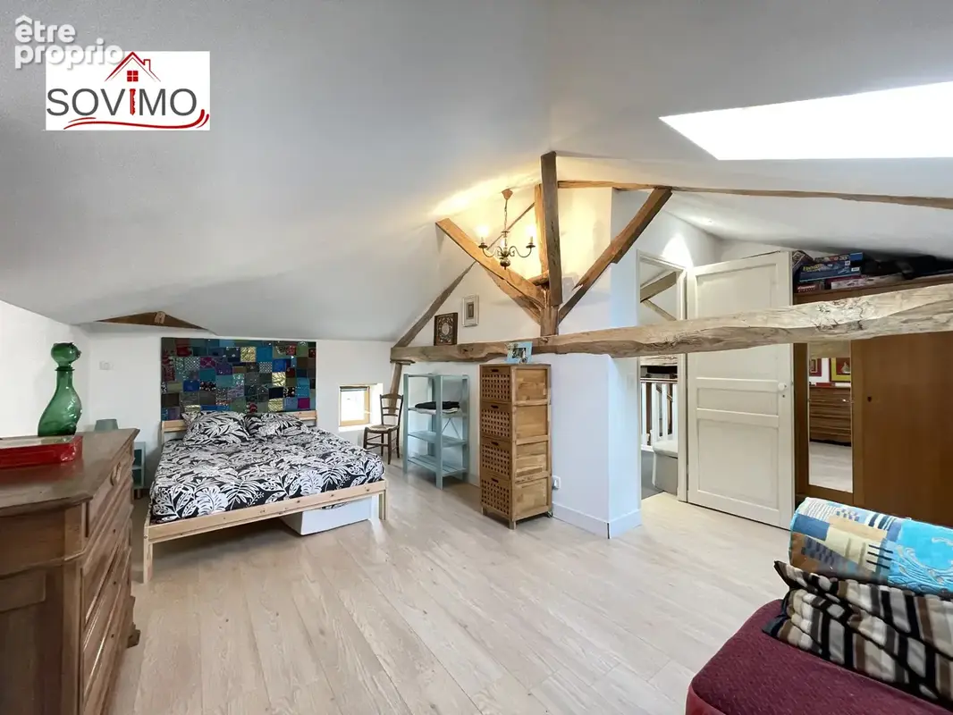 En campagne, belle maison charentaise indépendante en pierre, entièrement restaurée, sur 4800 m2 de terrain - photo 23