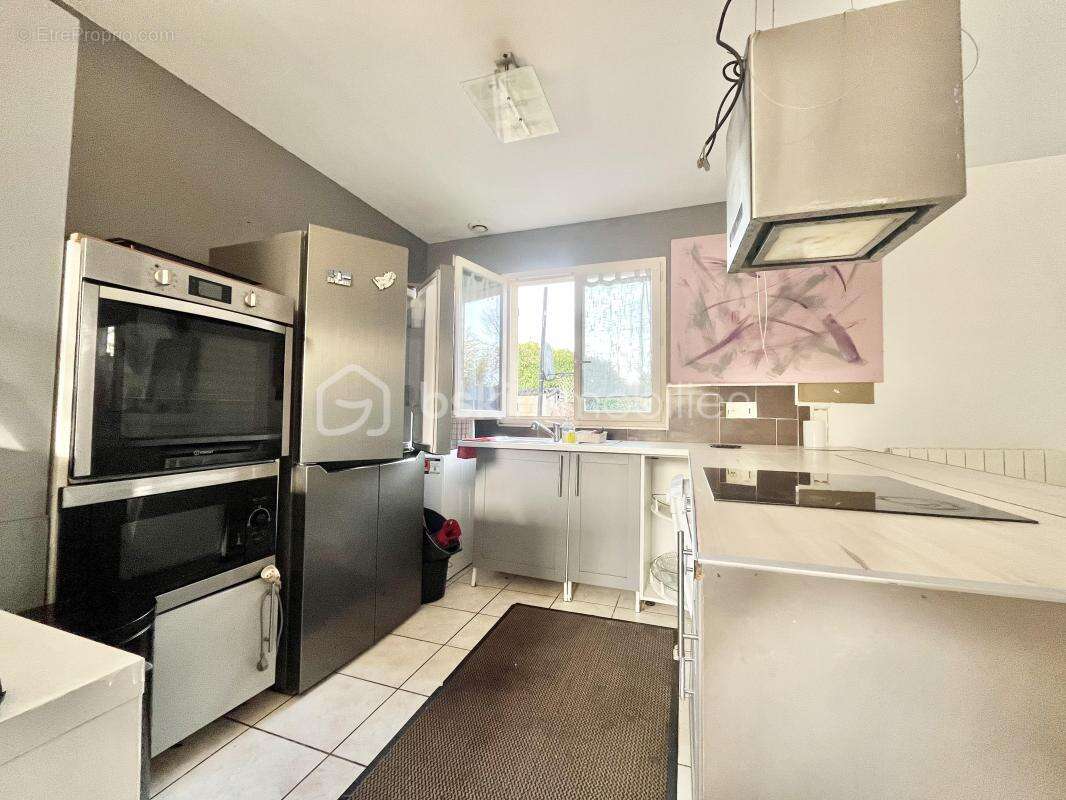 Maison à LES MUREAUX