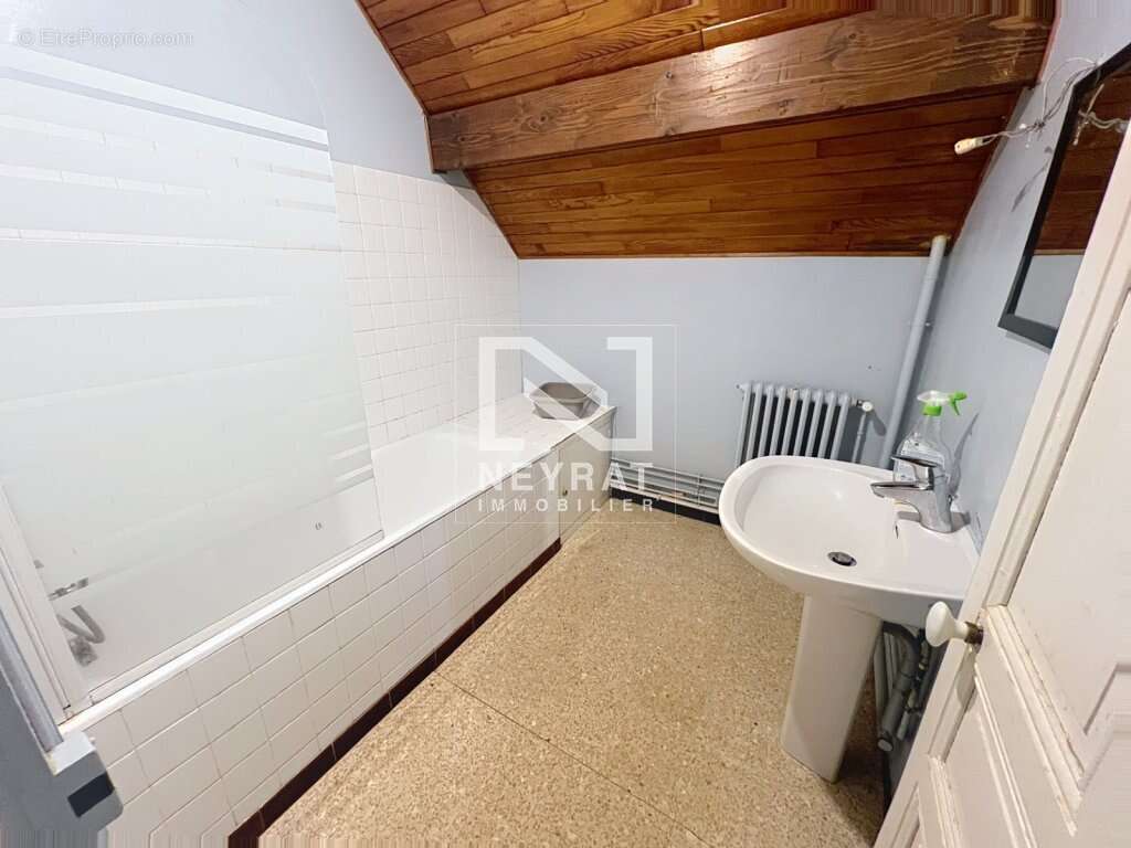 Maison à ETANG-SUR-ARROUX