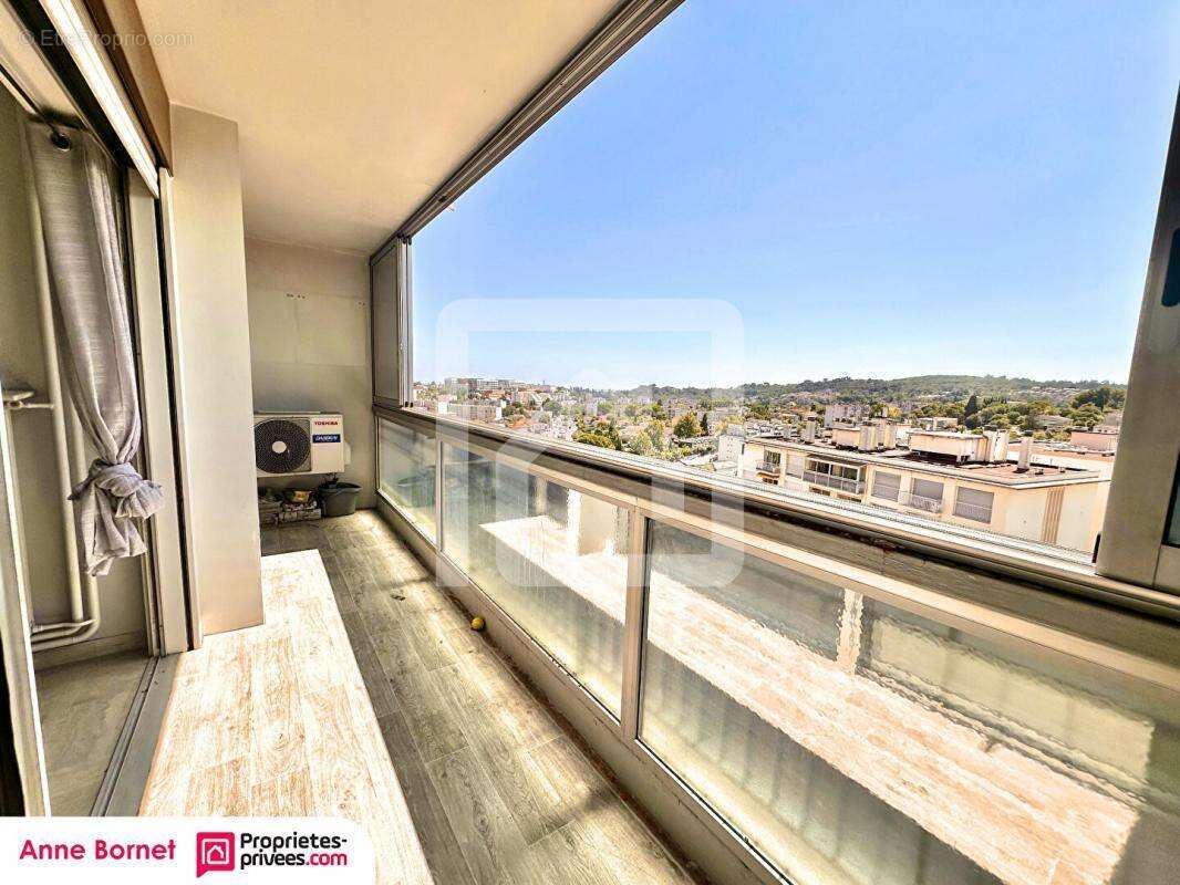 Appartement à LE CANNET