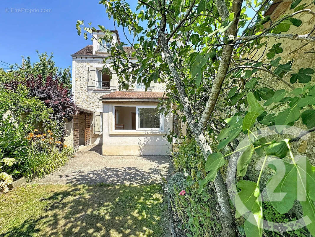 Maison 100 m² à Thomery  - photo 20