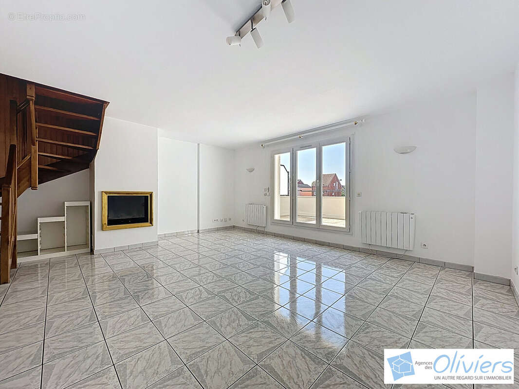 Appartement à VOISINS-LE-BRETONNEUX