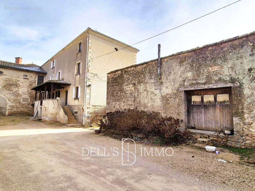 Maison à CHIROUBLES
