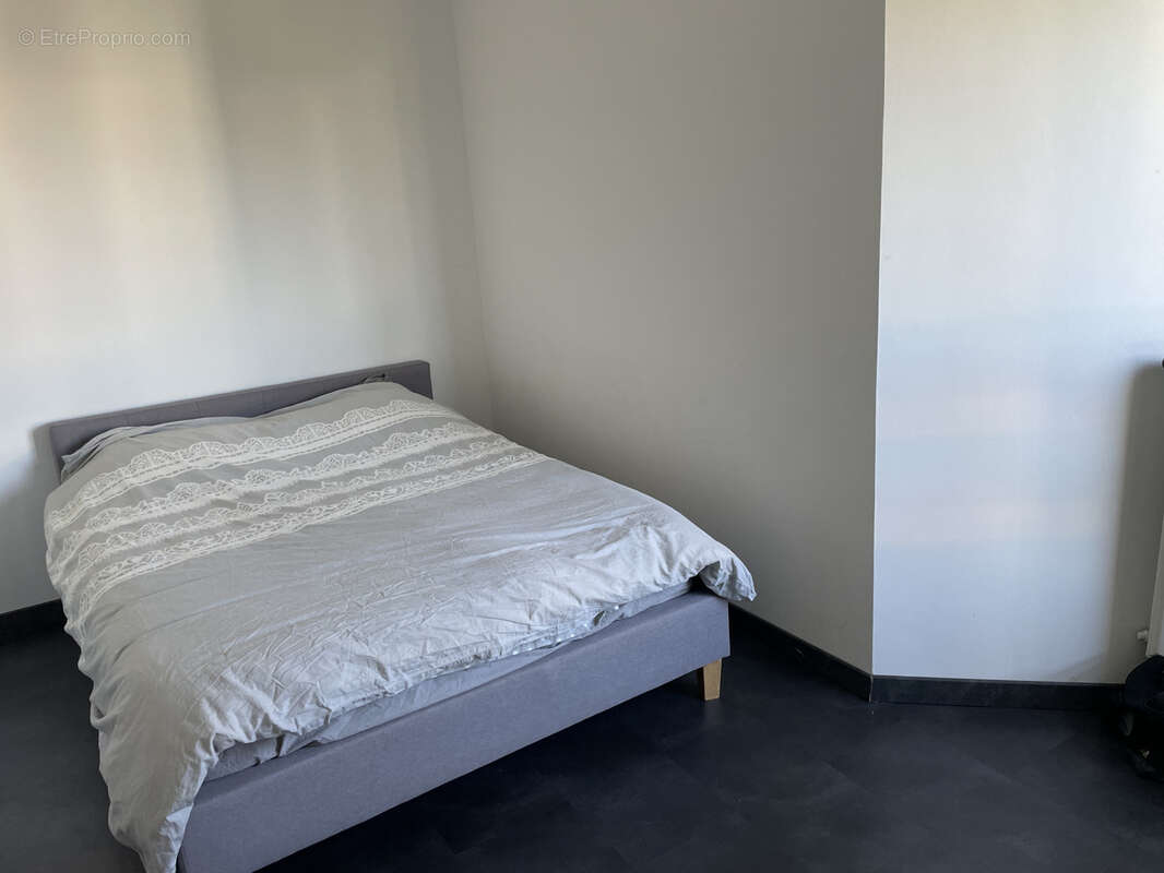 Appartement à ANDREZIEUX-BOUTHEON