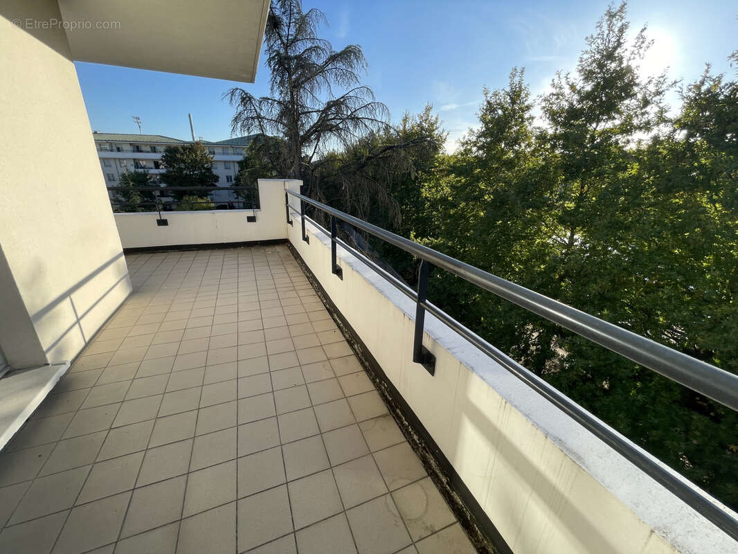 Appartement à SAINT-OUEN-L'AUMONE