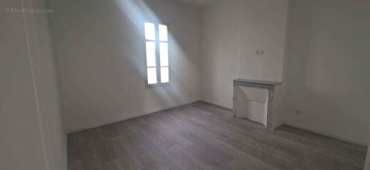 Appartement T4 divisible de 72 m2 + balcon - photo 9