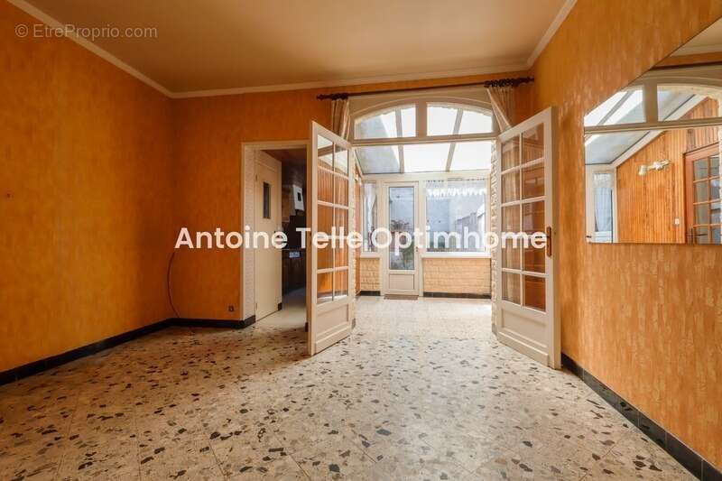 Le Cateau 59360 - Maison à rafraichir avec garage & jardin clos - photo 3