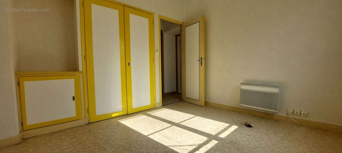 Appartement à LENCLOITRE