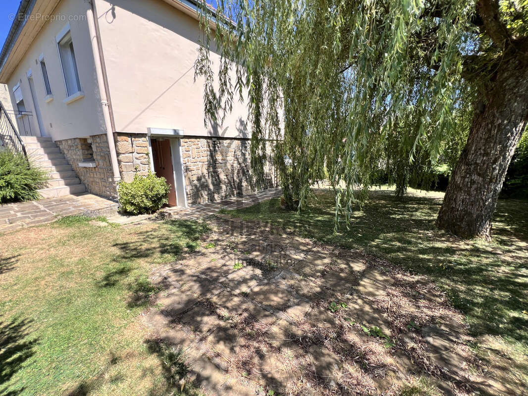 Pavillon individuel - 129 m2 - 5 pièces - photo 2