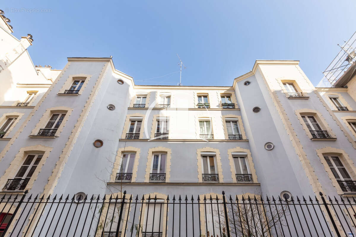 Appartement à PARIS-11E