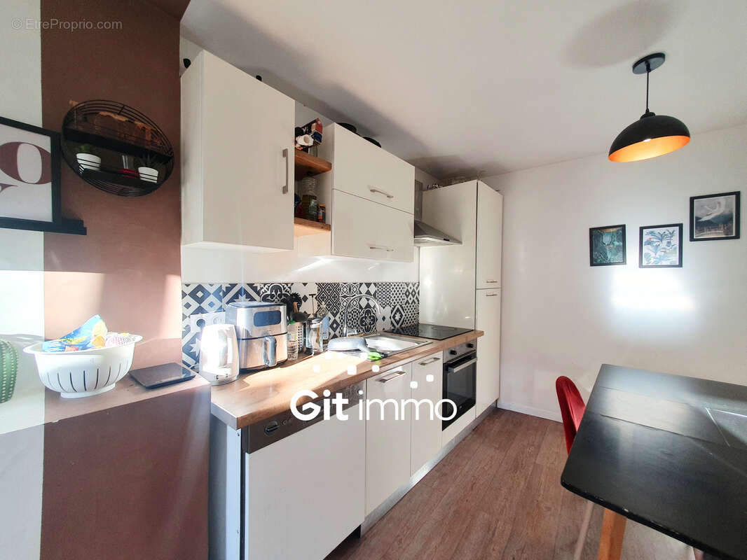 Appartement à MARSEILLE-6E