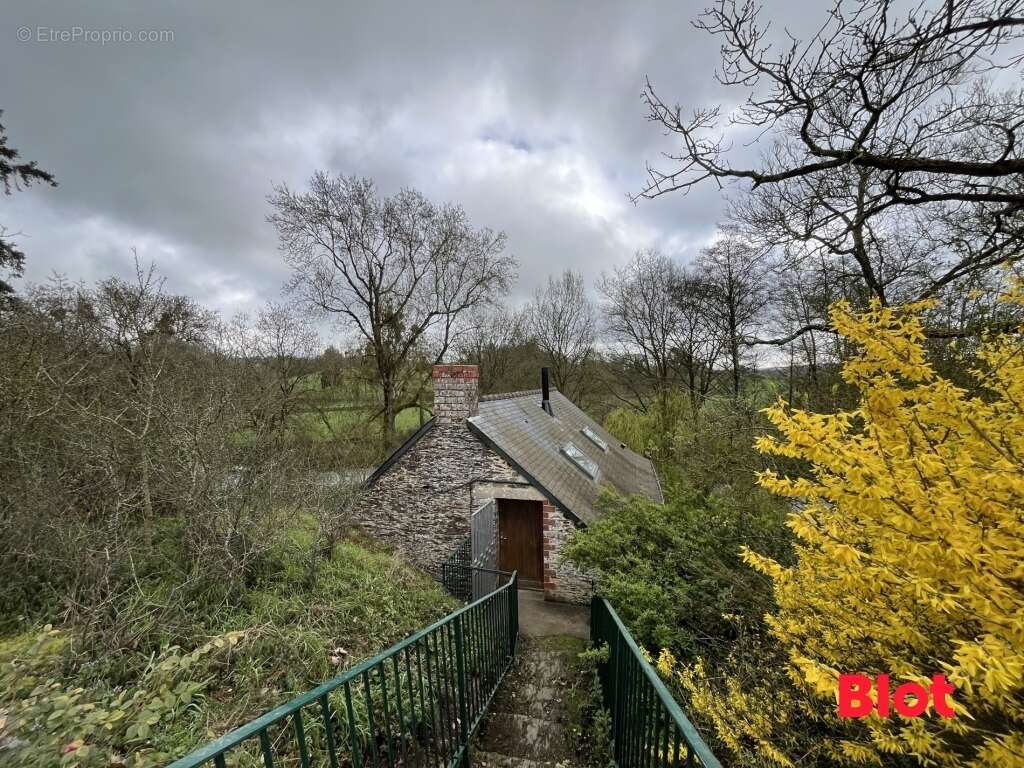 Maison à ERCE-EN-LAMEE