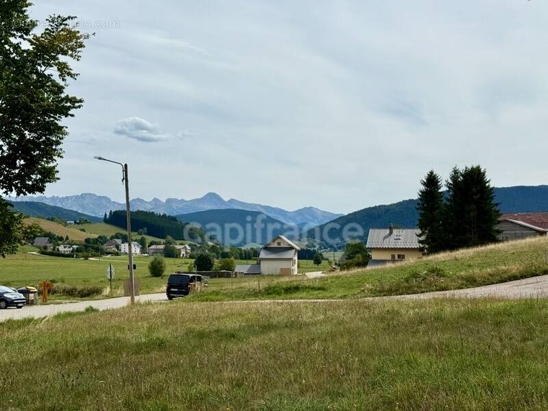 Terrain à MEAUDRE