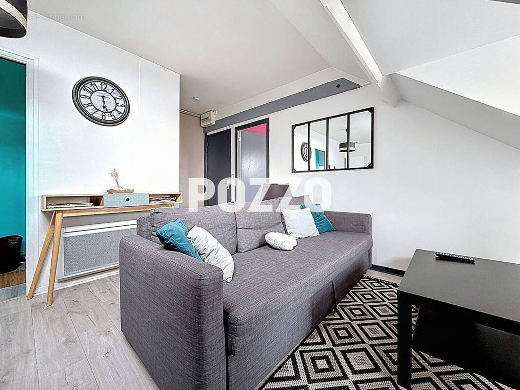 Appartement à DONVILLE-LES-BAINS