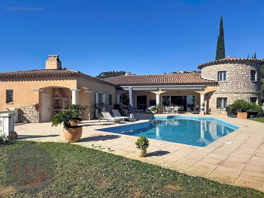Maison à LES ADRETS-DE-L'ESTEREL