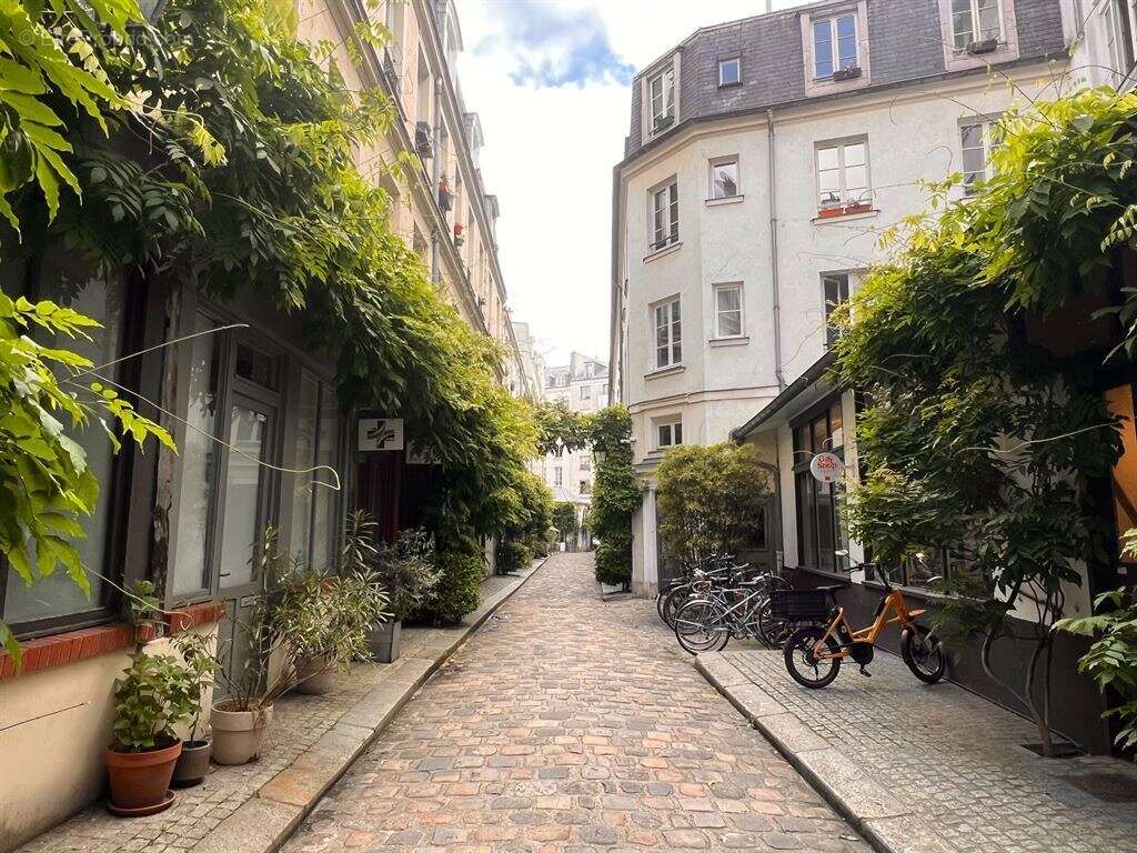 Commerce à PARIS-11E