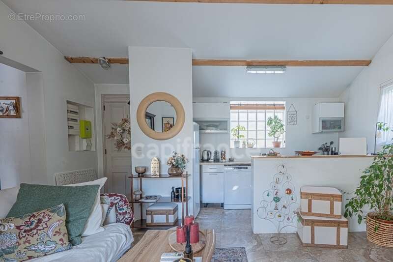 Mougins / à vendre Propriété type MAZET avec dépendance, piscine et garage pour 2 véhicules - photo 10