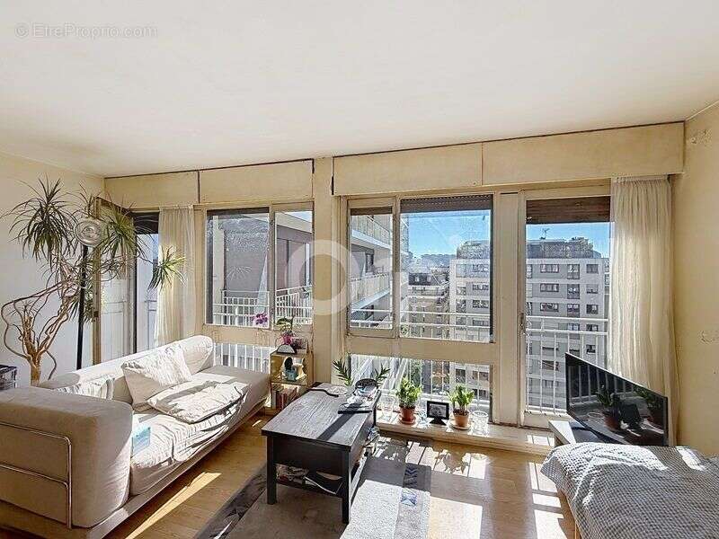 Appartement à PARIS-15E