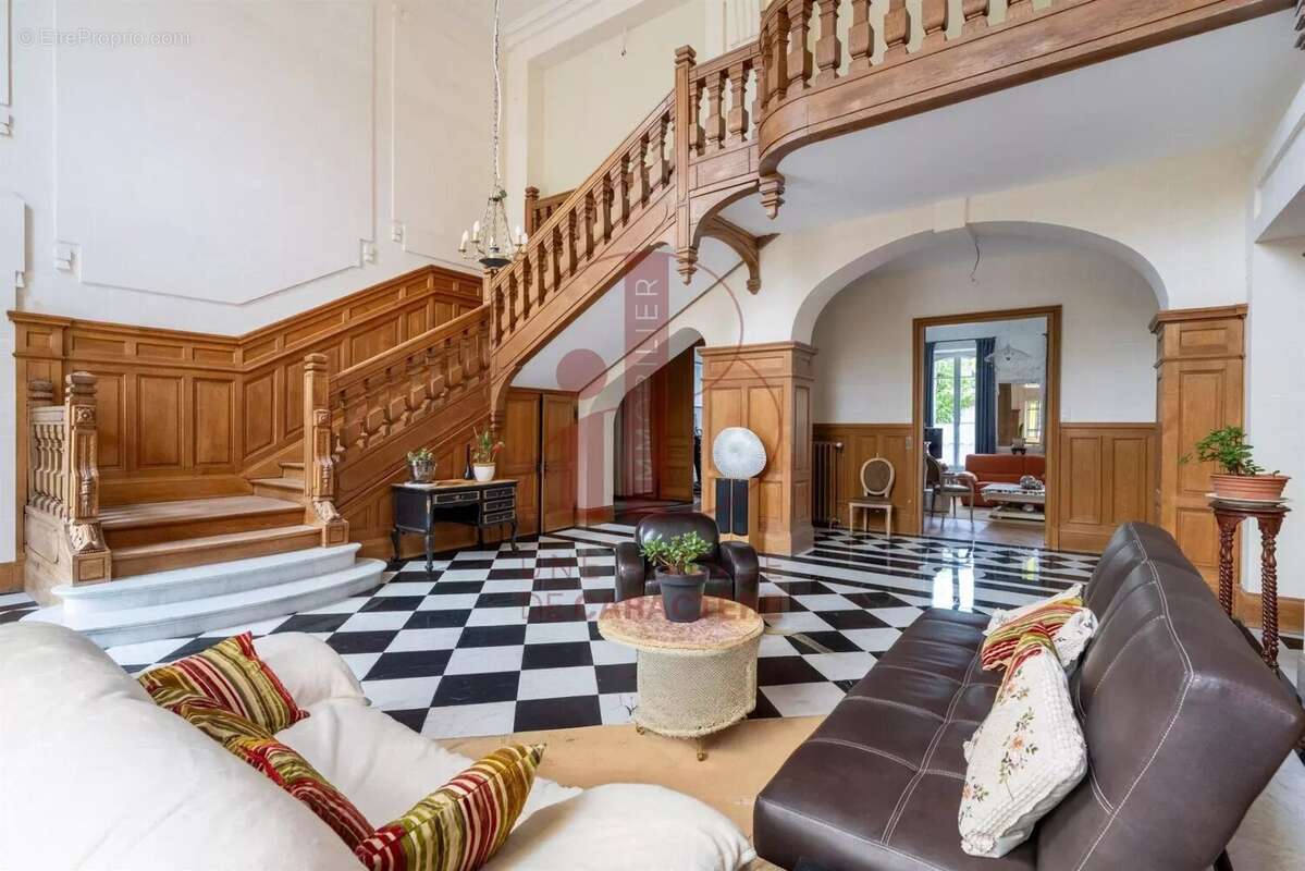 Maison à FONTAINEBLEAU