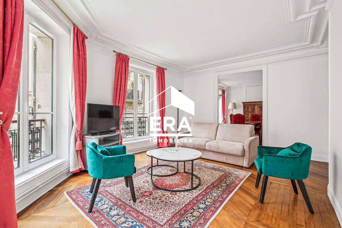 Appartement à PARIS-8E