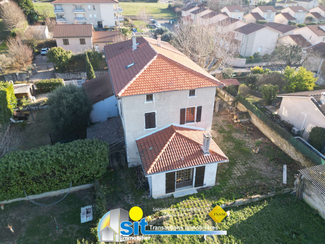 Maison à REVENTIN-VAUGRIS