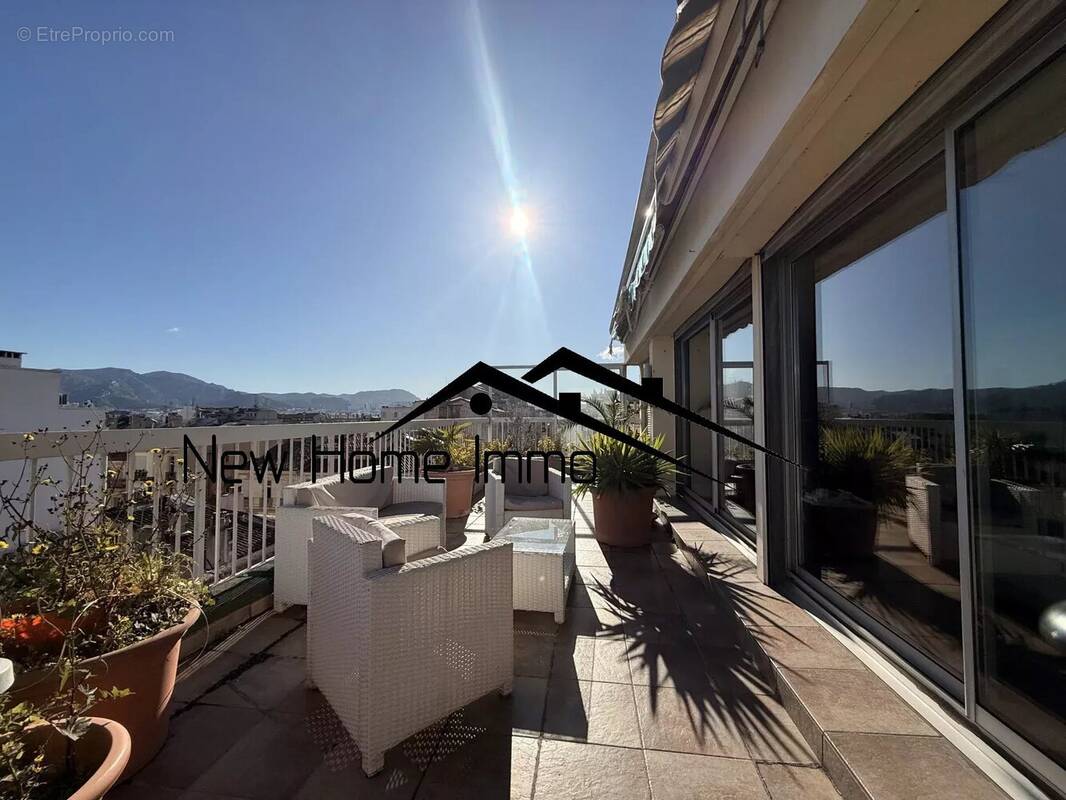 Appartement à MARSEILLE-6E