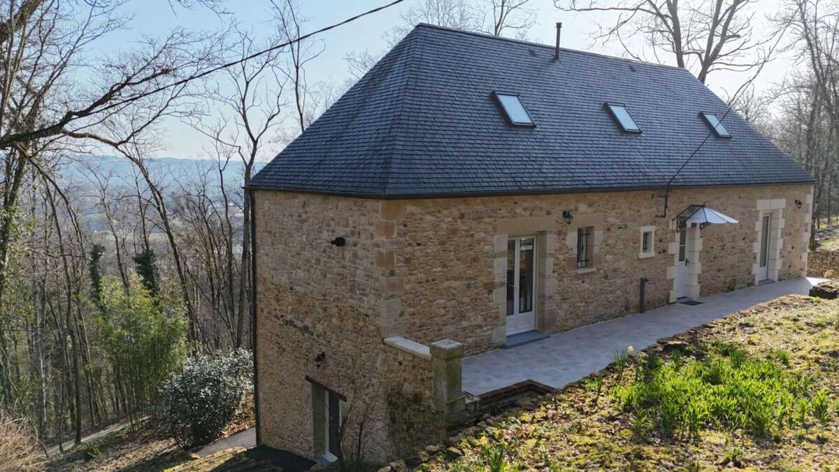 Maison à LE BUISSON-DE-CADOUIN
