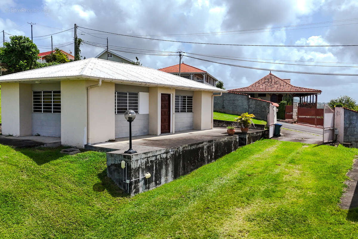 Maison à CASE-PILOTE