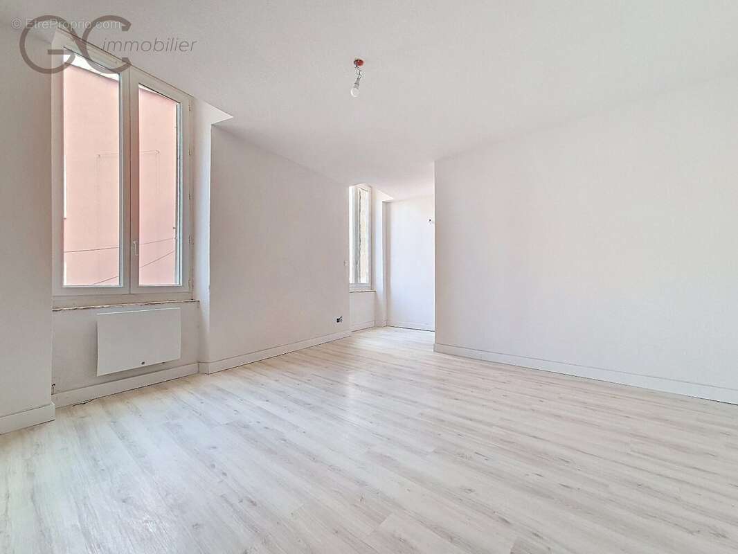 Maison à SAINT-CHINIAN