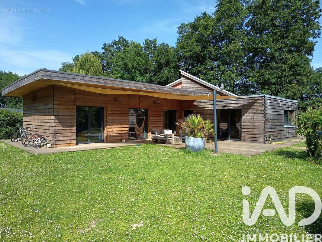 Maison 353 m² à Verrie  - photo 8