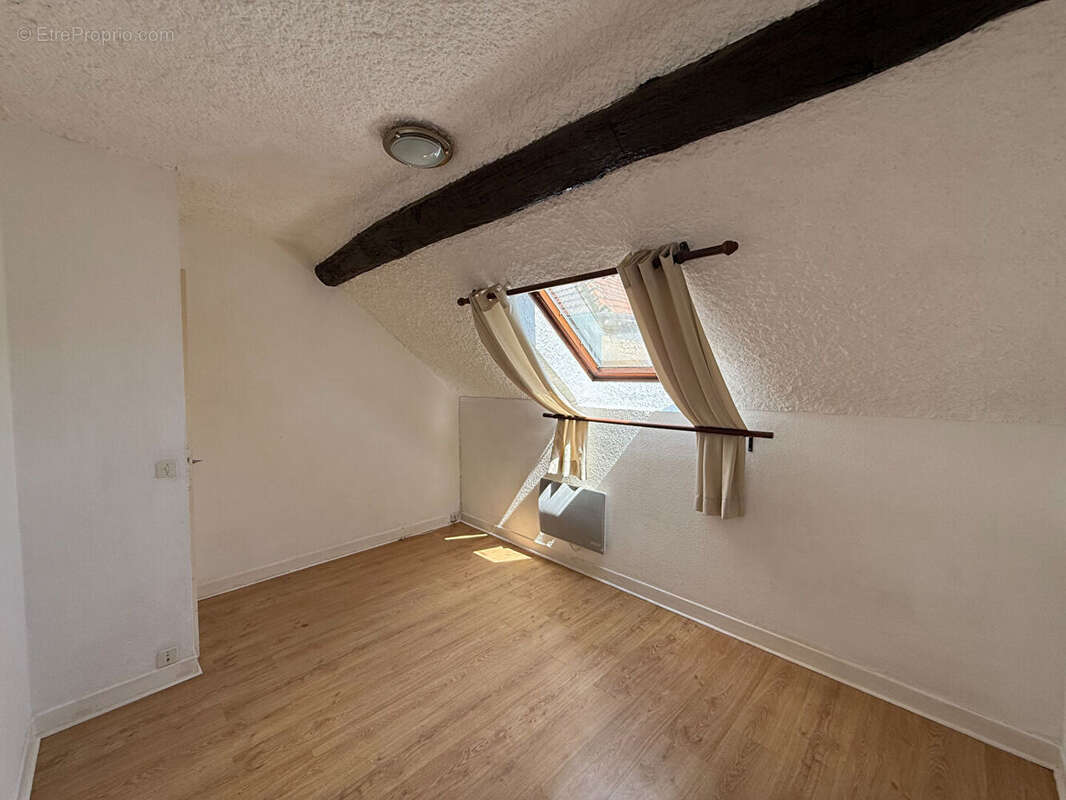 Appartement à VRIGNE-AUX-BOIS