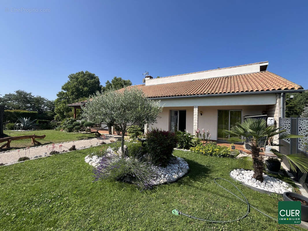 Maison à LA ROCHE-DE-GLUN