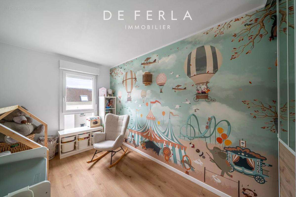 Appartement à SURESNES