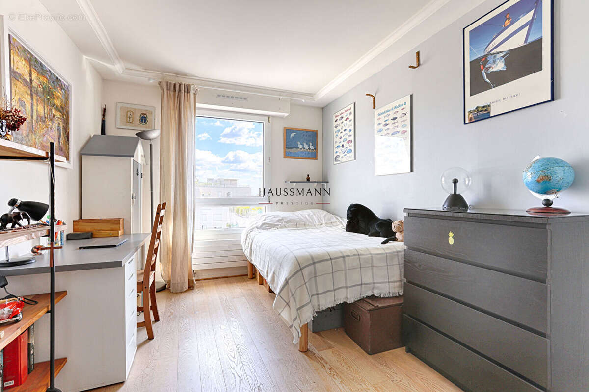 Appartement à LEVALLOIS-PERRET