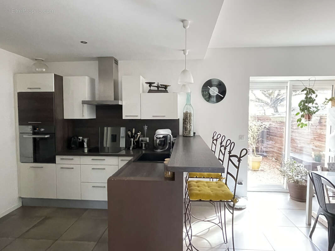 Appartement à CRAPONNE