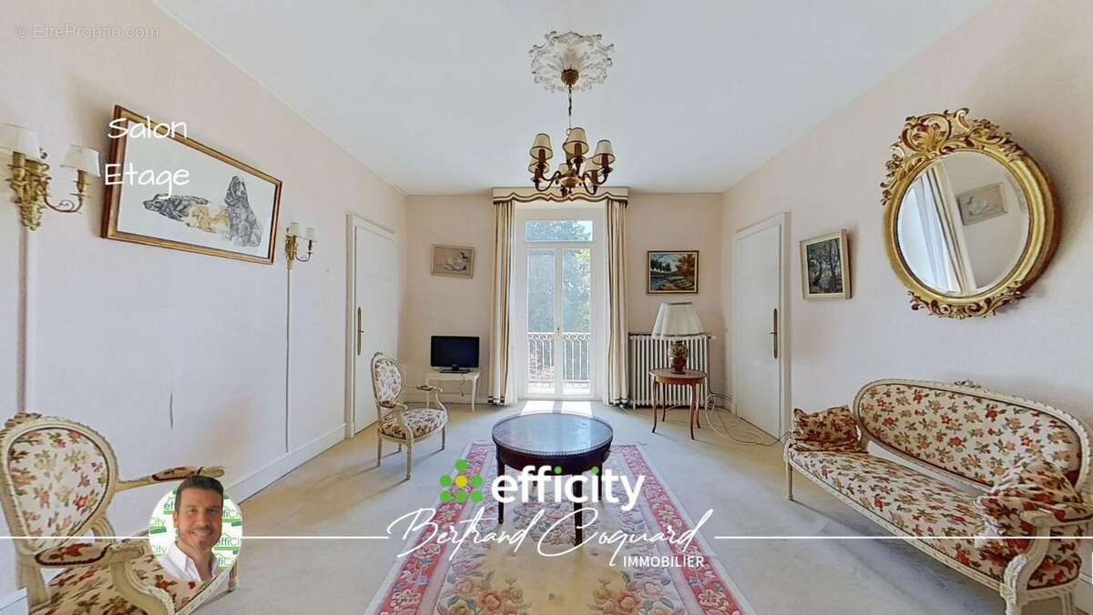 Maison 287 m² à Neronde  - photo 17