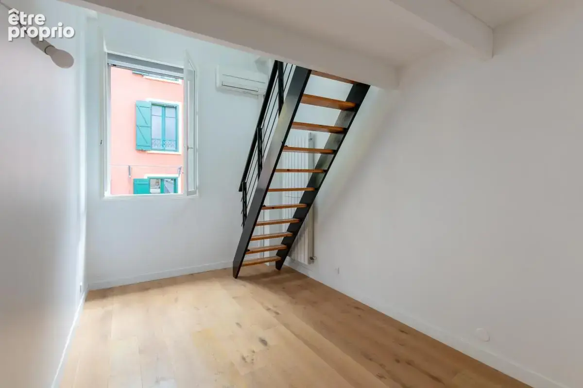 JOURDAIN / Ancien atelier réhabilité en loft duplex - photo 15