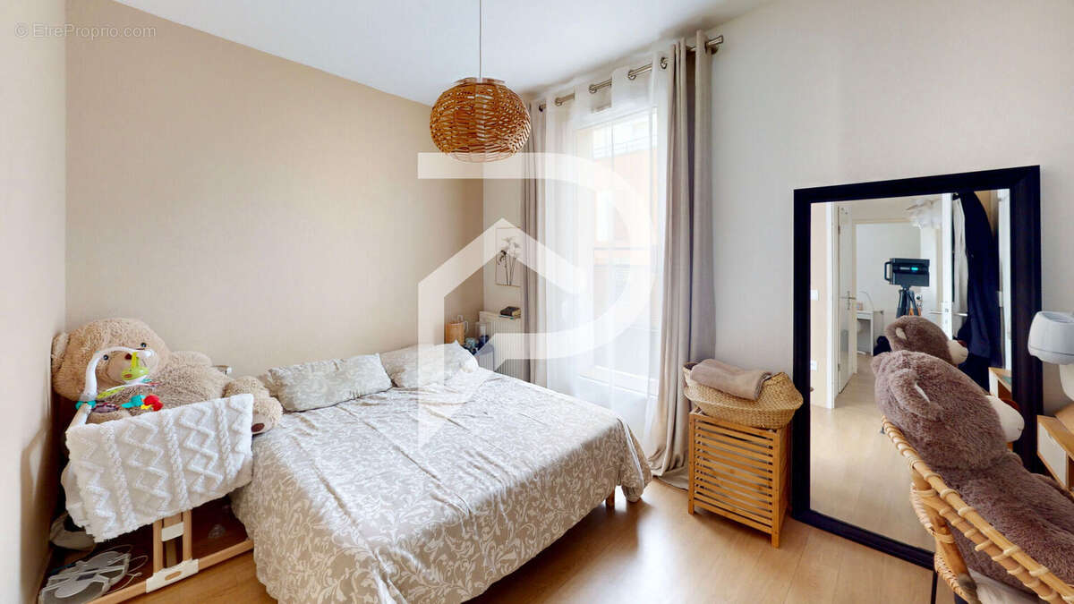 Appartement à CHANTELOUP-LES-VIGNES