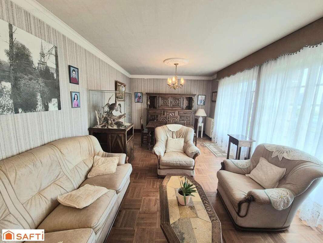 Photo 3 - Maison à LANDIVISIAU