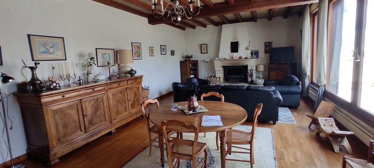 Appartement à CHANIERS