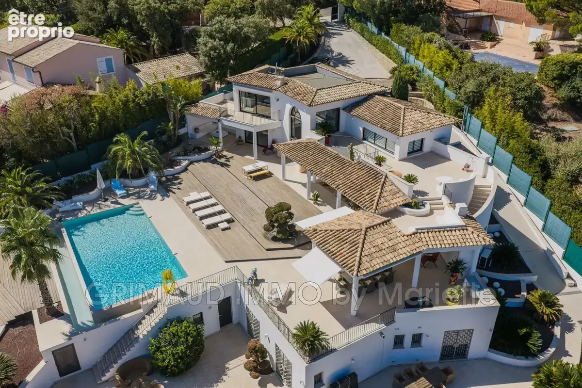 Maison 7 pièces 440 m² à vendre à Grimaud (83310) - photo 3