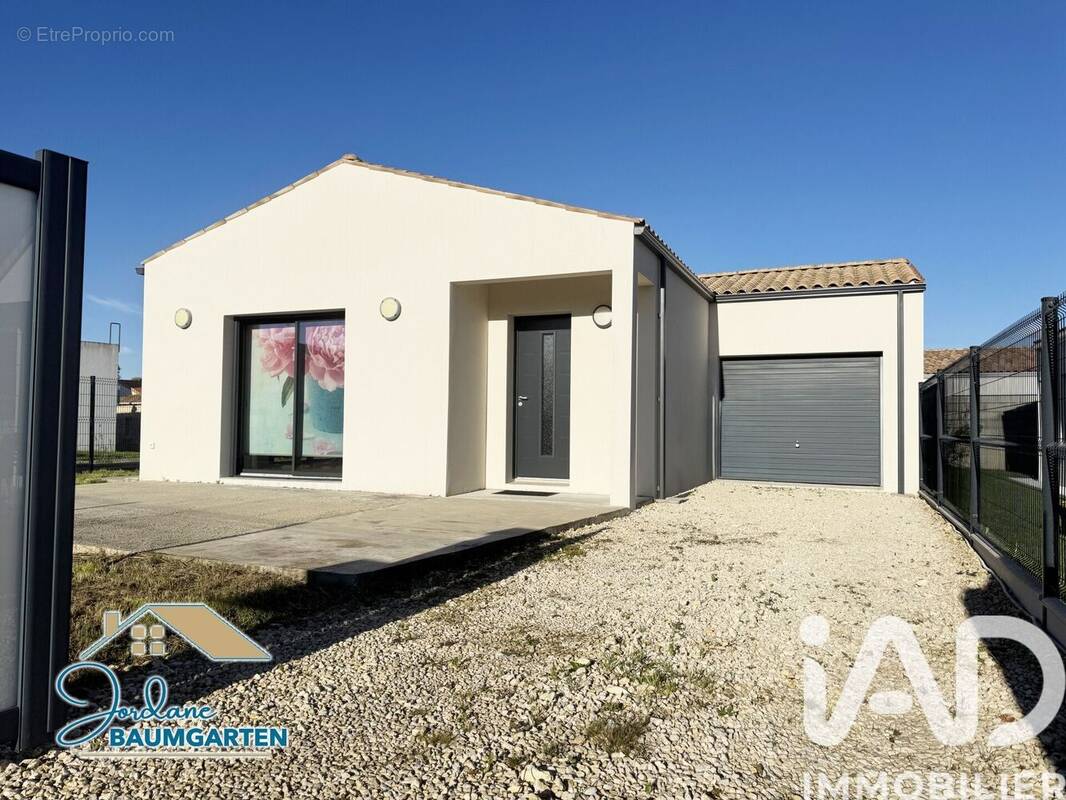 Photo 1 - Maison à L&#039;EGUILLE