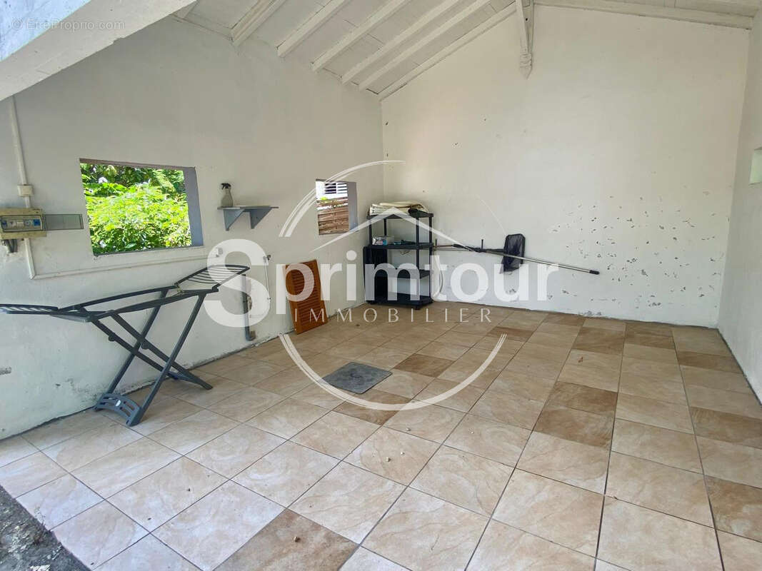 Sainte-anne  : villa f4  proche bourg et plage - photo 14