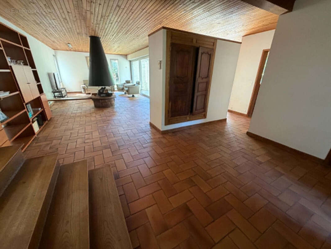 Maison 176 m² à Pont-Du-Chateau  - photo 9
