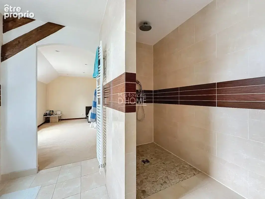 À quelques kilomètres de La Ferté-Gaucher – Maison familiale de 250 m² - photo 10