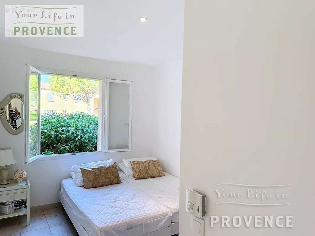 Superbe Appartement au rez de chaussé avec grande terrasse - photo 12