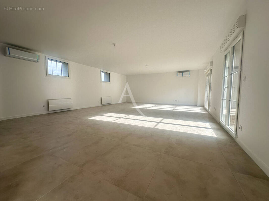 Maison à BUSSY-SAINT-GEORGES