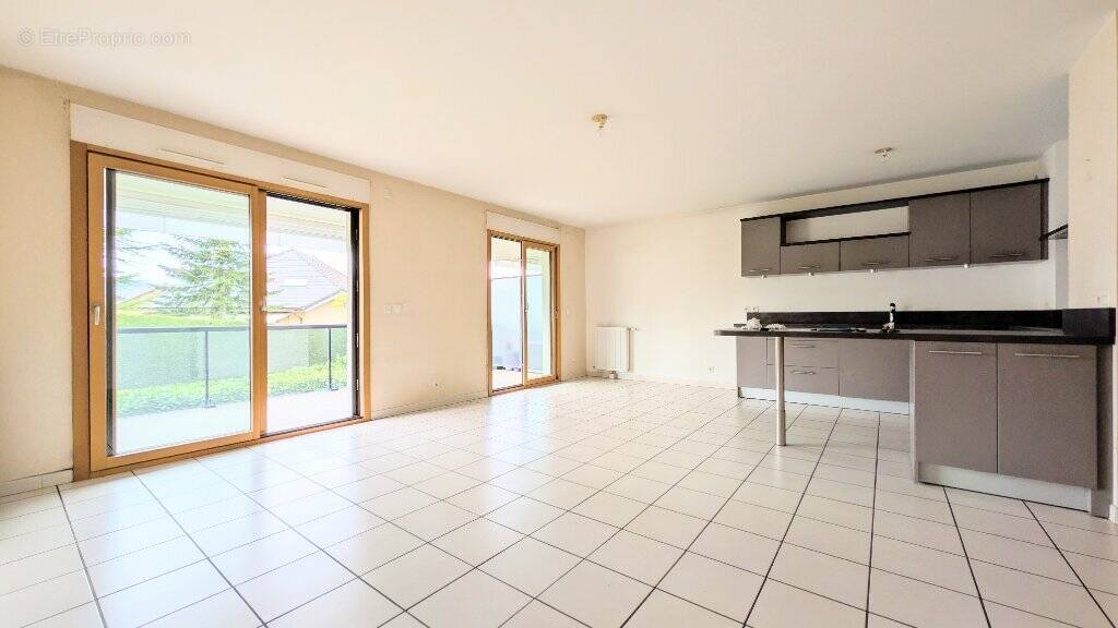 Appartement à CHALLES-LES-EAUX