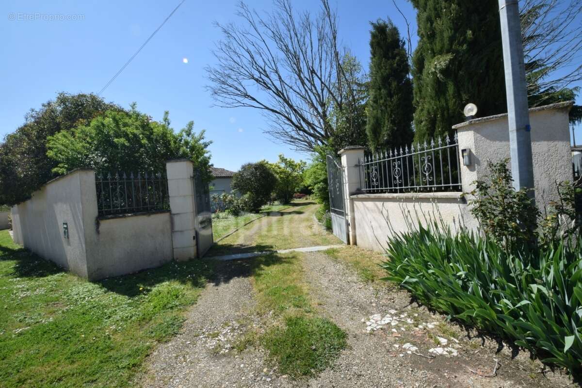 Maison individuelle avec 5 chambres - piscine - garage - séchoir à MARMANDE (47) - photo 9