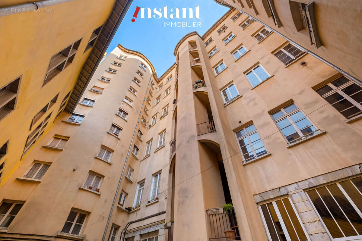 Appartement à LYON-1E